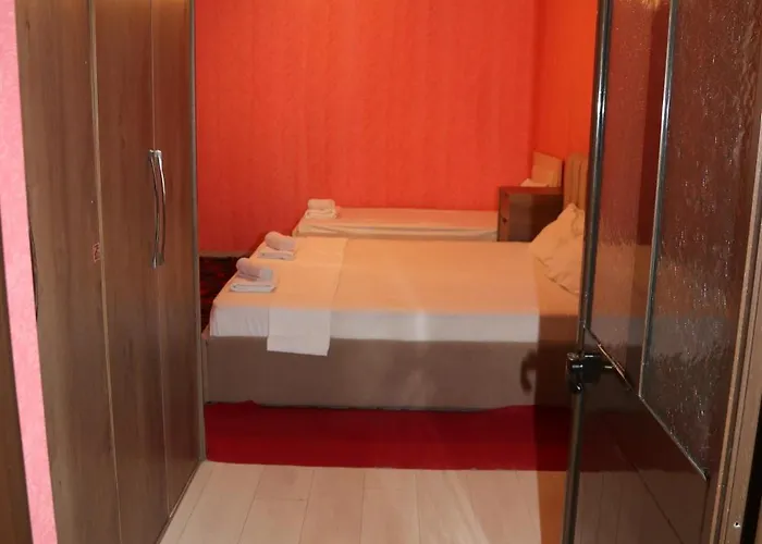 Albania * Τίρανα